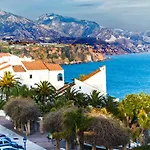 Nerja Center Apartment With Sea View